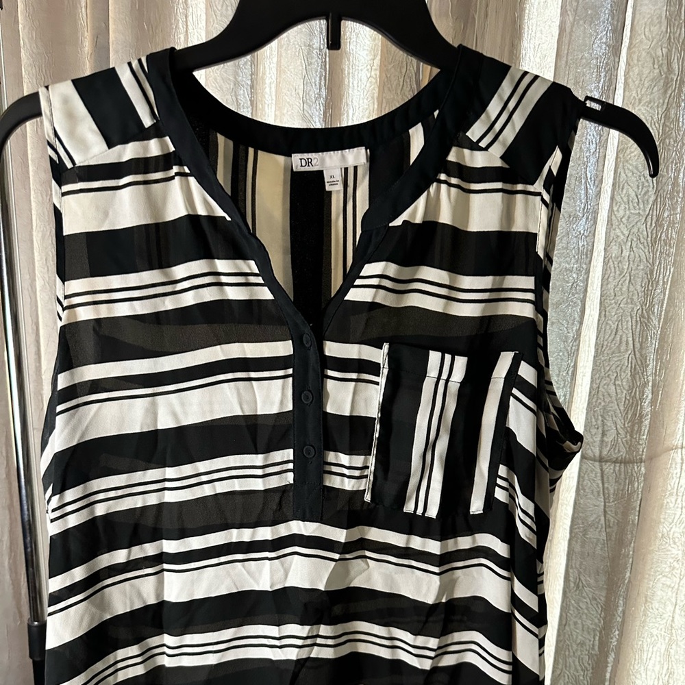Sleeveless high low striped blouse